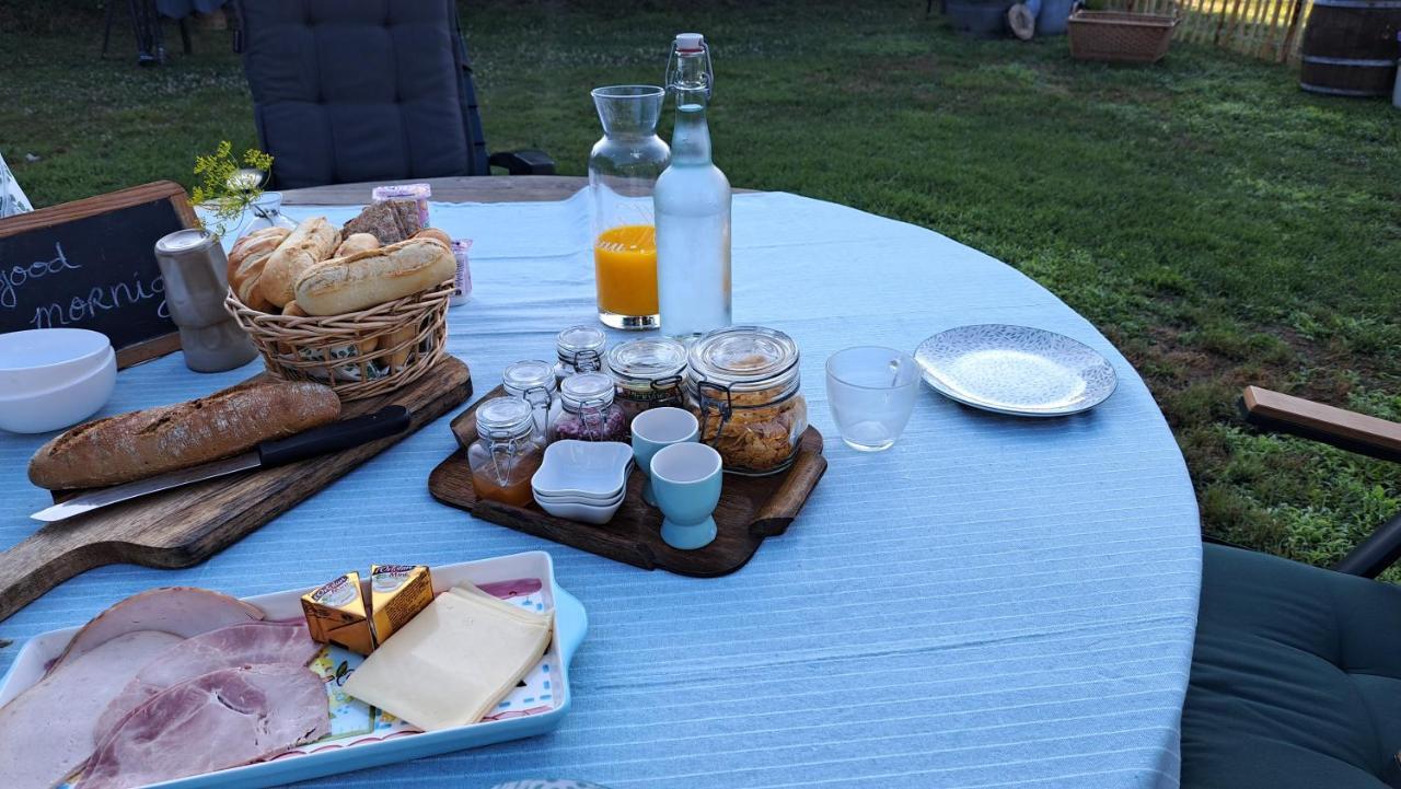Bed and Breakfast Chez Nous Brigueuil-le-Chantre Exterior foto