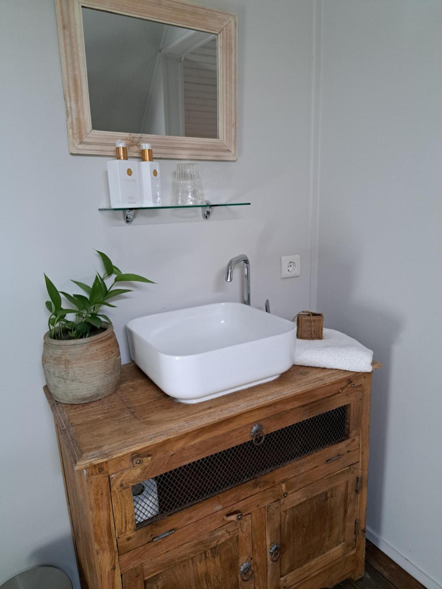 Bed and Breakfast Chez Nous Brigueuil-le-Chantre Exterior foto